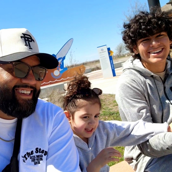 Meet your Posher, Miguel - Picture 6 of 17